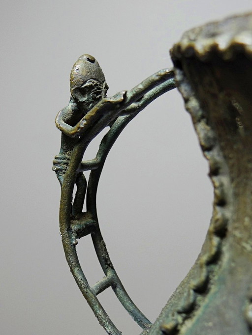 Pot Ashanti Kuduo, coupe des âmes, incomplet bronze à la cire perdu ancien