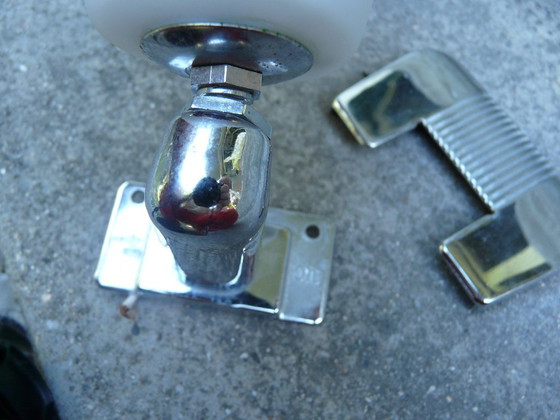 Image 1 of Paar INDA verstelbare wandlampen wit opaline chroom