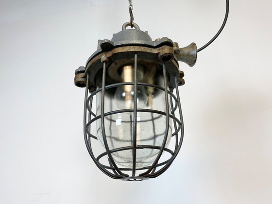 Image 1 of Suspension en fonte grise de style industriel, années 1960