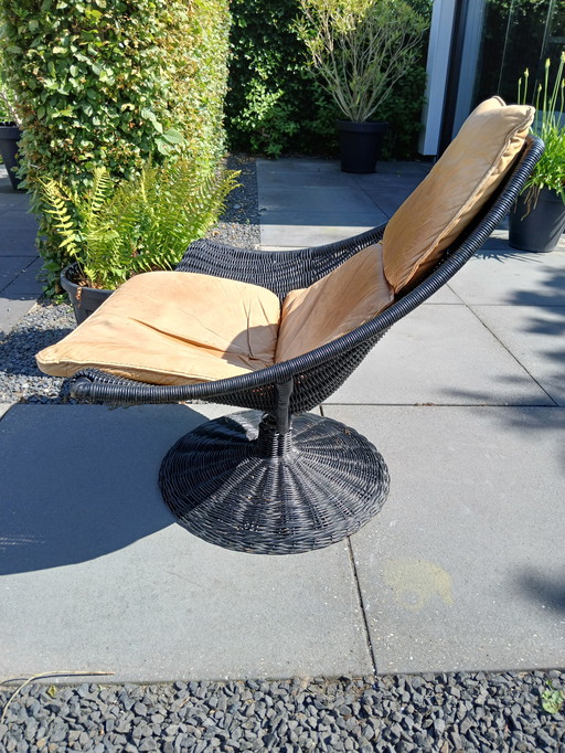 Chaise design en osier