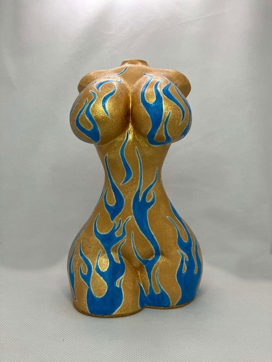 Image 1 of Statuetta fluorescente per body art. Realizzata a mano dall'artista.