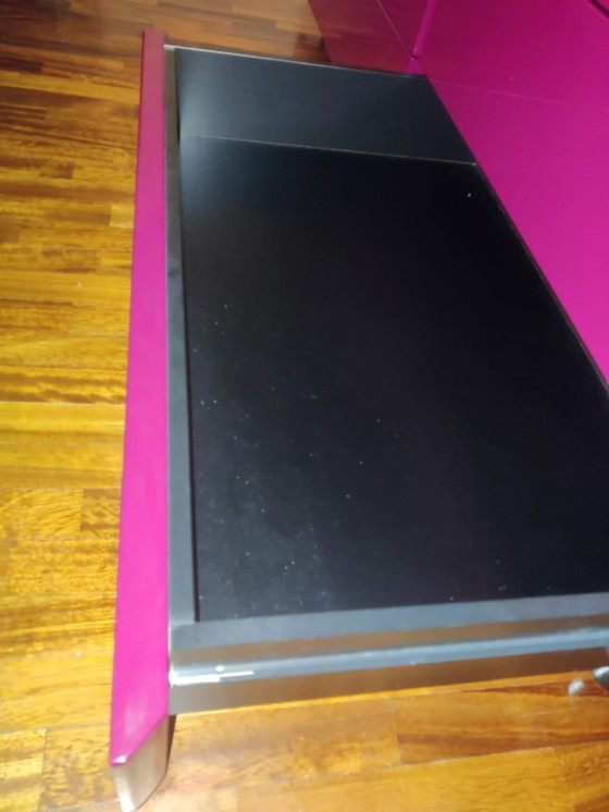 Image 1 of Bourgondisch rode ladekast en twee nachtkastjes