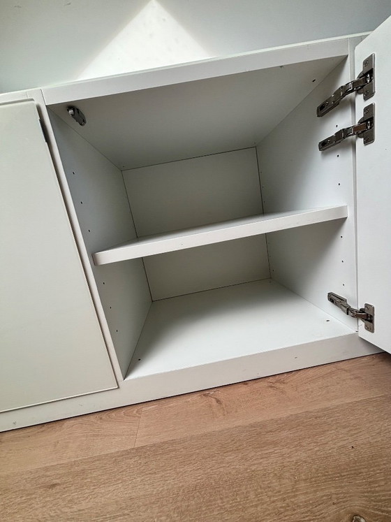 Pastoe armadio bianco con dettagli in legno – Credenze, Vetro, Metallo (photo 5 of 5)