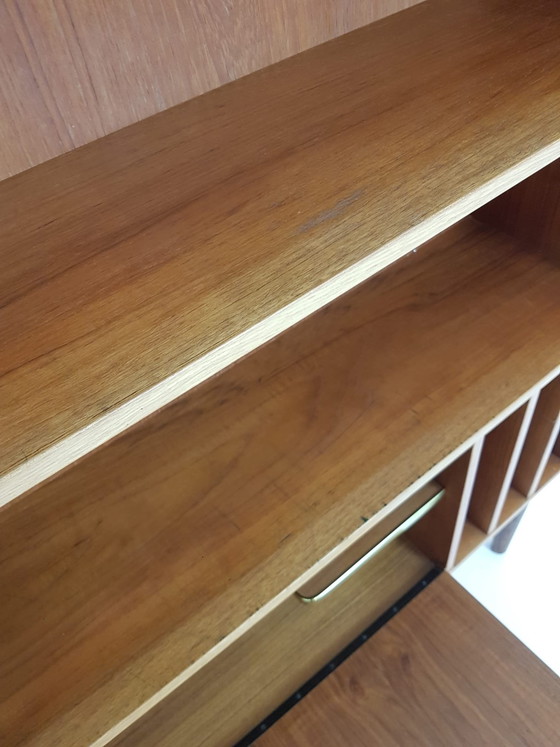 Vintage Danish wall cabinet | LP cabinet teak flap – Wood (photo 10 of 14)