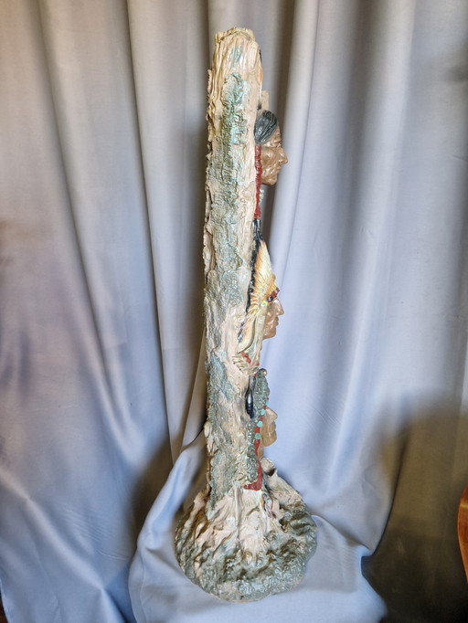 Beautiful totem pole 100 cm