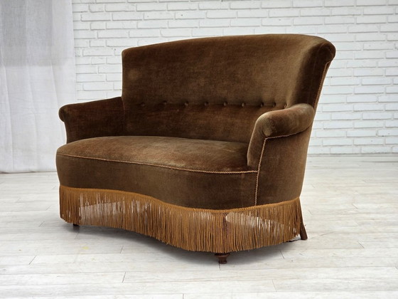 Image 1 of Deense tweezitsbank uit de jaren 60, origineel groen meubelvelours.