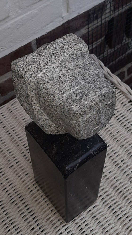 Image 1 of Granitstatue