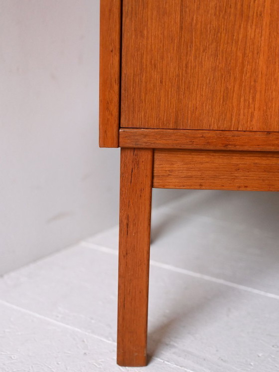 Image 1 of Libreria scandinava vintage con ante a battente e ripiani aperti