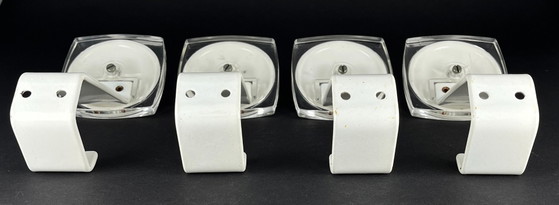 Set of 4 vintage wall hooks – Space Age design, white metal & transparent acrylic – Coat racks, Plexiglass (photo 9 of 17)