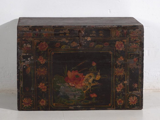 Malle chinoise ancienne peinte en bois de pin – Chine, circa 1900 – Armoires de rangement, Iron (photo 28 of 40)