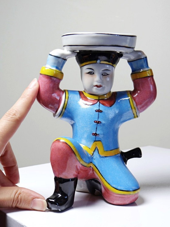 Image 1 of Paire de bougeoirs en porcelaine chinoise peinte à la main, années 1950-1970