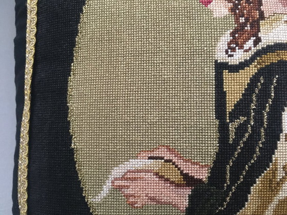 Image 1 of Cuscini Vermeer, ricamati a mano