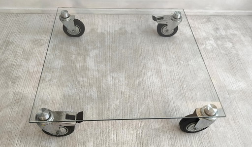 ✨✨ Belle table basse design en verre à roulettes dans le gout de Gae Aulenti Fontana Arte ✨✨