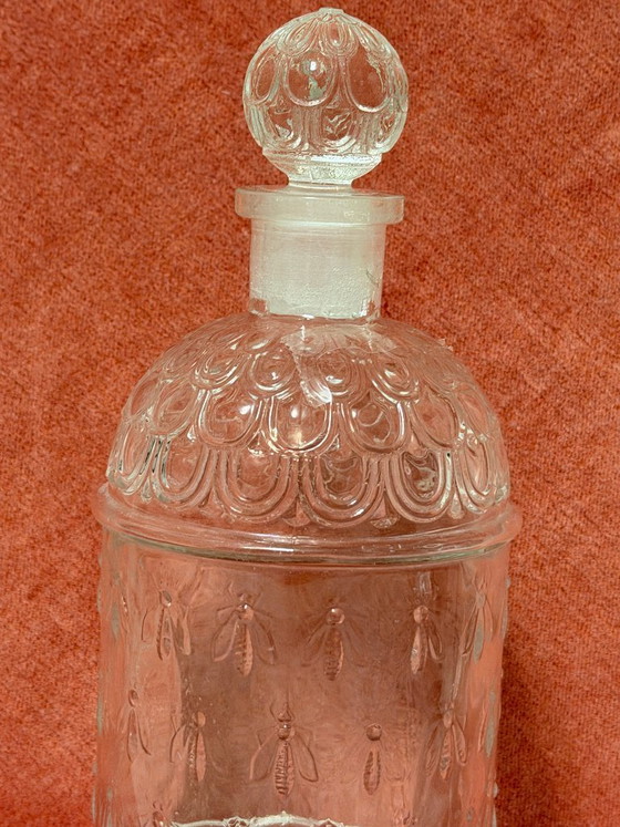 Image 1 of "Flacon aux Abeilles" Vintage Guerlain Paris - Pochet du Courval - ca. 1940-1950