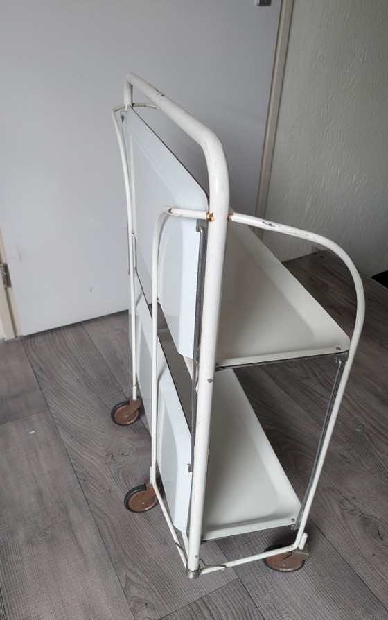 Image 1 of Carrello di servizio dal design vintage. Periodo metà del XX secolo.