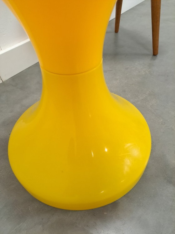 Image 1 of Sgabello di plastica giallo Germania