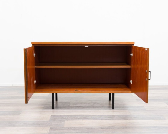 Image 1 of Two-door chest of drawers in walnut from the 1960s with a beautiful veneer pattern.