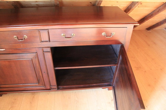 Image 1 of credenza in mogano 2 ante/2 cassetti fa eichholtz