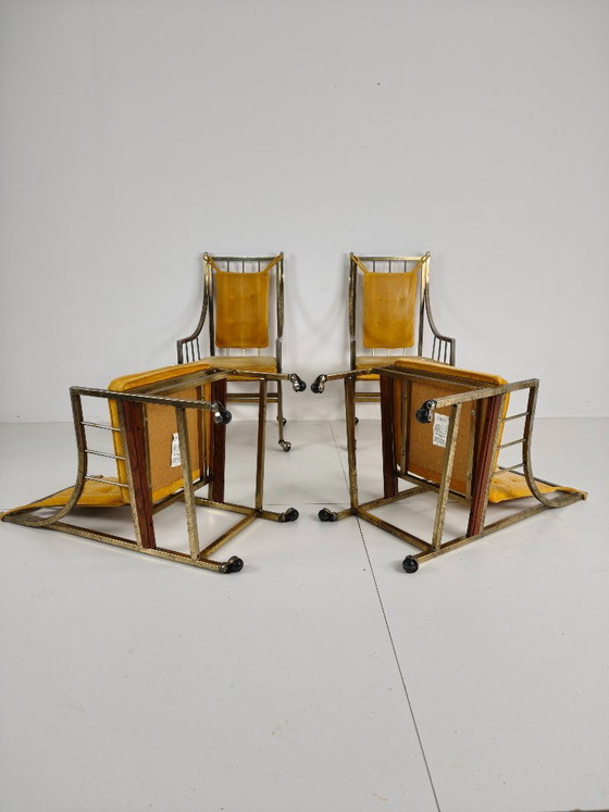 Conjunto único de sillas de comedor y salón de estilo de mediados de siglo – Doradas, fabricadas entre 1940 (photo 15 of 24)
