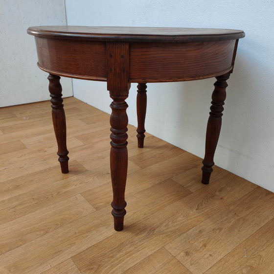 Image 1 of Tavolo rotondo vintage antico con sedie, zona pranzo