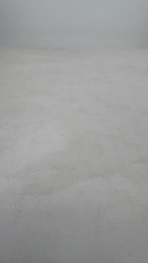 Image 1 of Tavolino/pilastro vintage in marmo da esposizione a forma di cubo