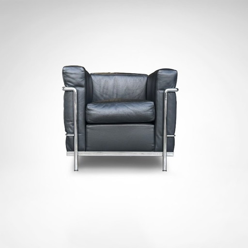 Fauteuil et repose-pieds LC2 de Le Corbusier et al. pour Cassina, années 1990