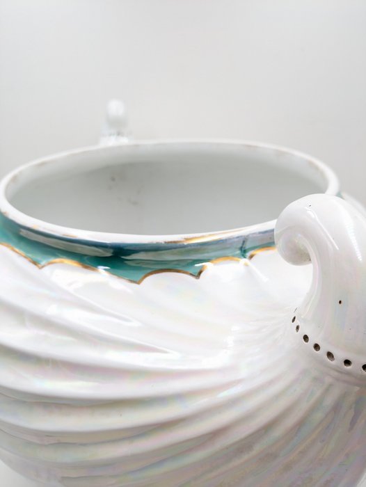 Image 1 of Laveno, Christopher DRESSER (1834-1904) - Vaas - Keramiek