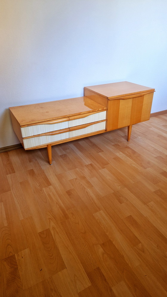 Image 1 of Buffet blond vintage suédois moderne du milieu du siècle, années 1950