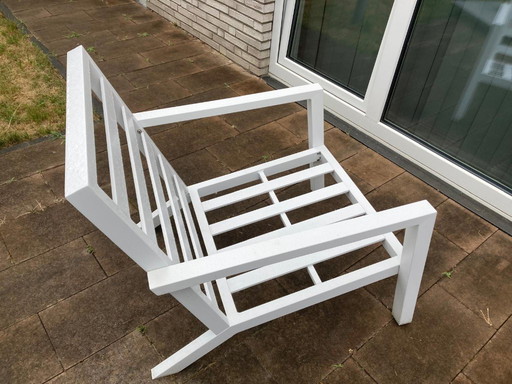 Conjunto de salón de jardín blanco: sofá, mesa y 2 tumbonas.