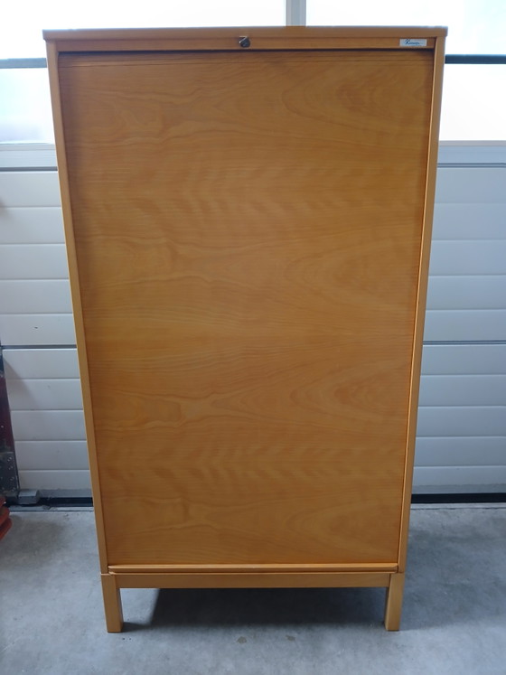 Armadio a serrandina vintage Kinnarps – Armadi contenitori, Legno (photo 9 of 9)