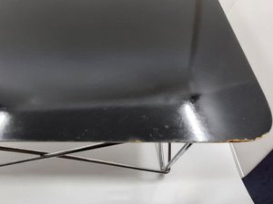 Image 1 of Mesa auxiliar Charles y Ray Eames para Vitra, 1999