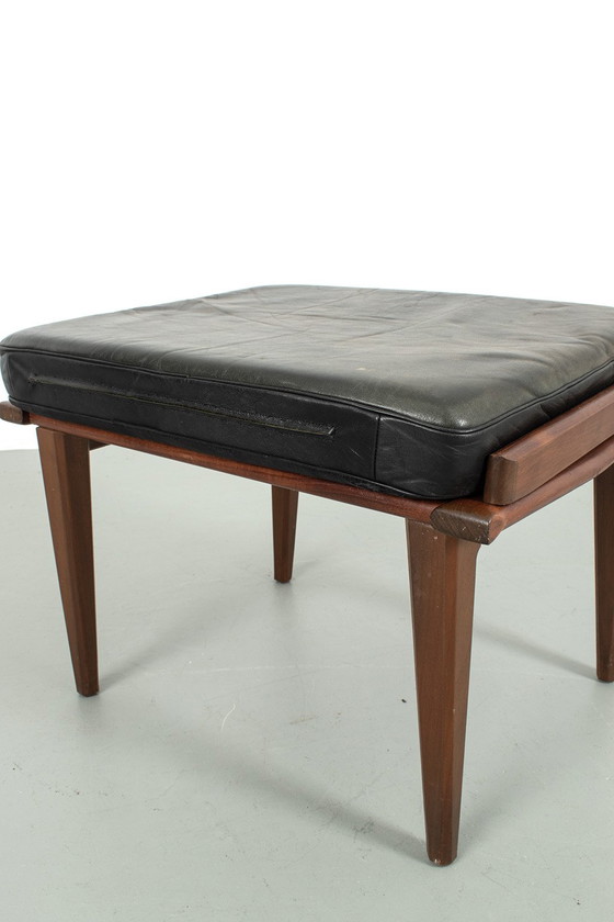 Image 1 of Vintage voetenbank