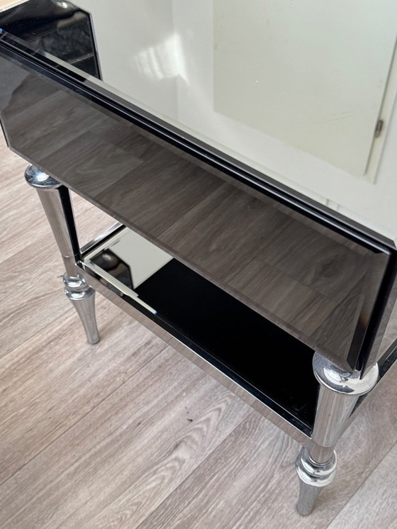 Image 1 of Table de chevet de luxe en véritable verre miroir