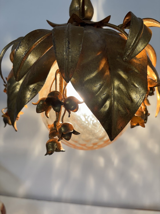 Image 1 of Lampada a sospensione placcata oro, a forma di campanelle di glicine. Disegnata da Banci Firenze negli anni '60.