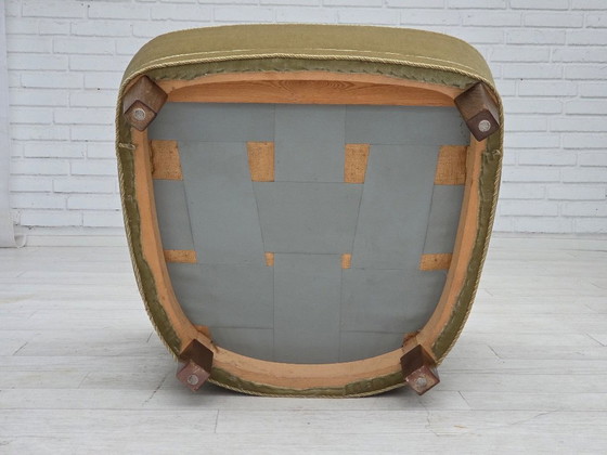 Image 1 of Dänischer Sessel aus den 1970er Jahren, originaler grüner Möbelveloursbezug, Eichenholz.