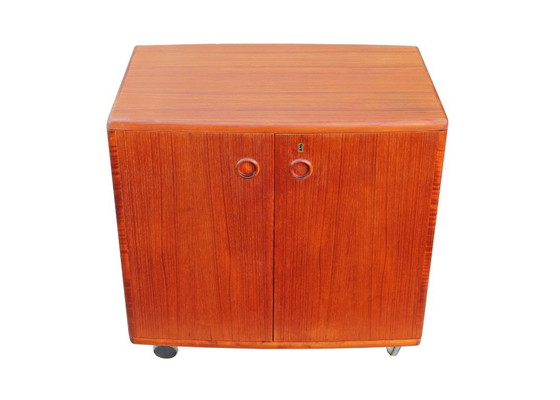 Mueble bar danés de teca de Illum Wikkelsø para CFC Silkeborg, años 60 – Wood (photo 3 of 11)
