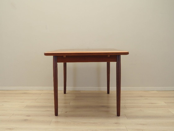 Image 1 of Table en teck, design danois, années 1970, fabrication : Danemark
