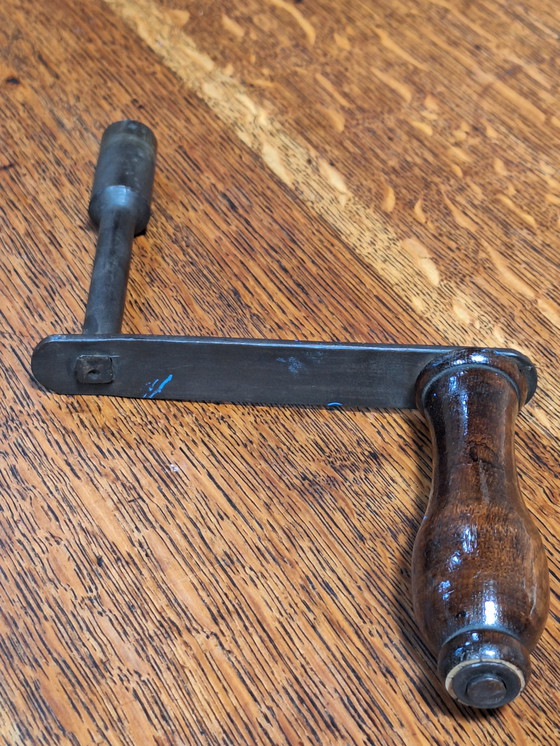 Image 1 of Ancienne table de salle à manger victorienne avec guirlande