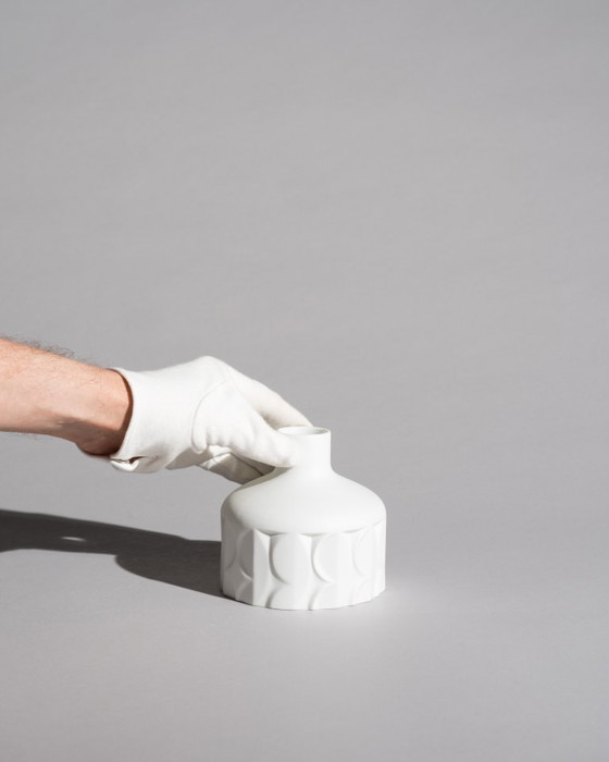 Image 1 of Retro Scherzer Werner Uhl Design Biskuitporzellan Flaschenvase Op-Art Relief TRIO