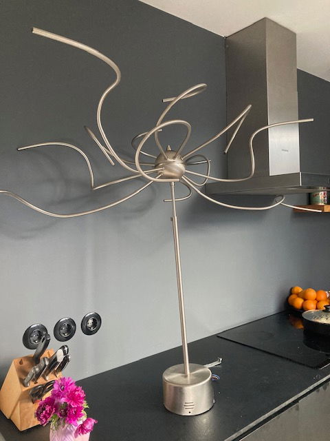 Lampadario cromato con illuminazione a LED