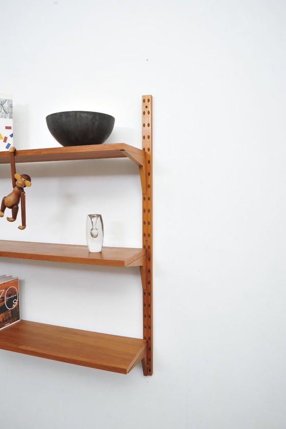 Image 1 of Étagère murale "Royal System" en teck de Poul Cadovius pour CADO (années 1950)