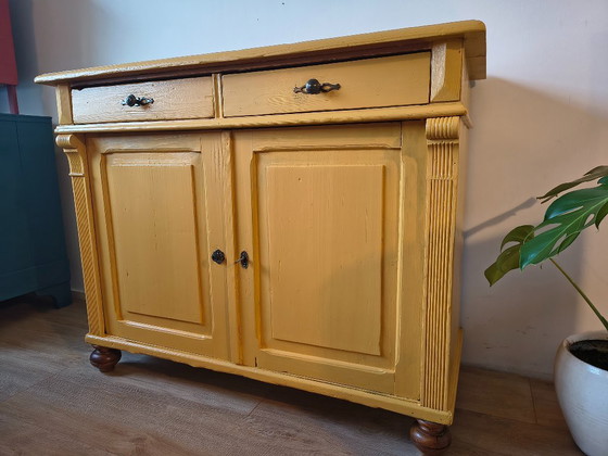Credenza Giallo Ocra Caratteristica / Mobile Vintage – Credenze, Brass, Wood (photo 3 of 10)