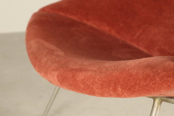 Image 1 of Pierre Paulin for Artifort — F156 “Little Oyster” chair