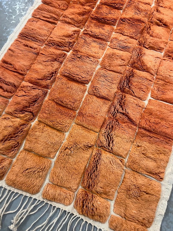 Image 1 of Tapis marocain artisanal décoré 250cmx150cm 