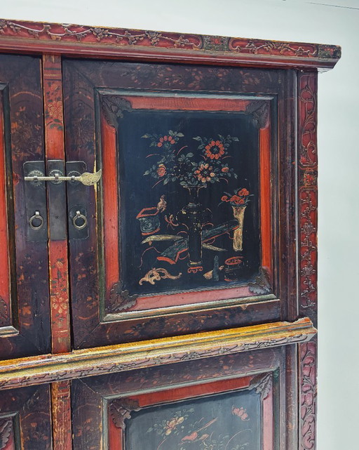 Vintage chinesischer schwarz-roter Schrank – kasten, Metal, Wood (photo 2 of 19)