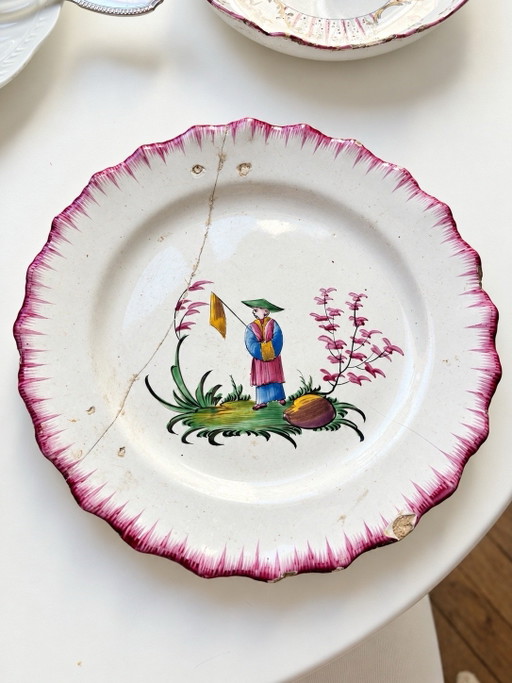 Les Islettes Teller im Chinoiserie-Stil, 18.-19. Jahrhundert