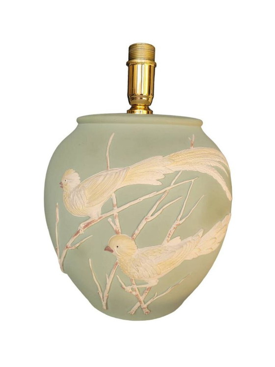 Matte green table lamp with embossed birds – Ceramic, Brass (photo 2 of 5)