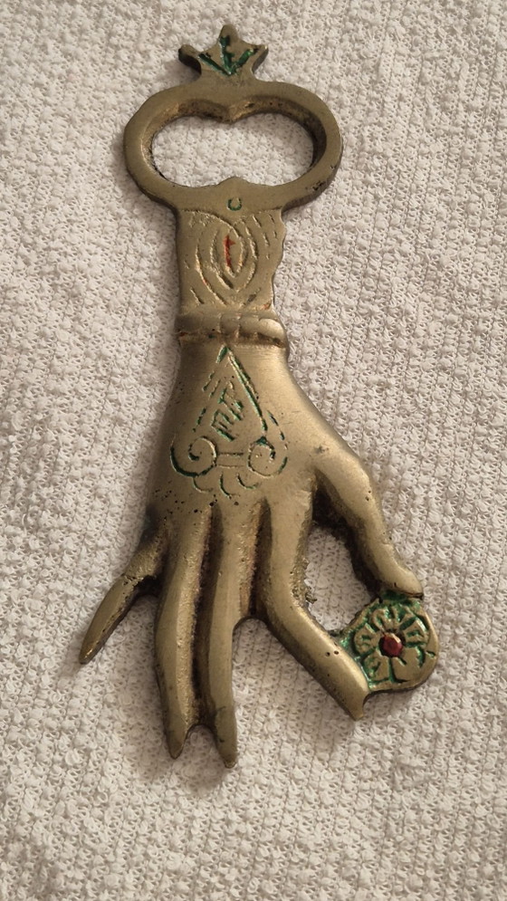 Antico apribottiglie in rame – Mano decorativa incisa – Accessori da tavola (photo 2 of 6)
