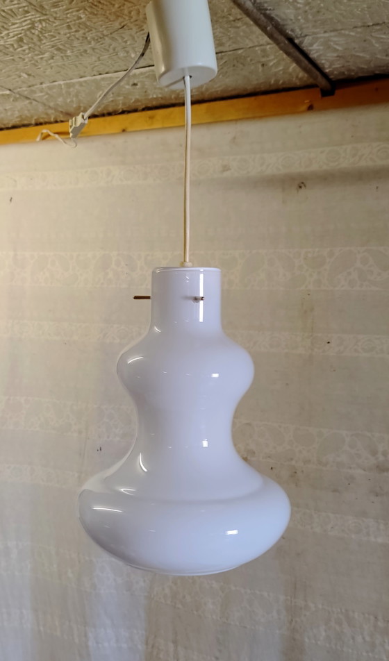 Scandinavian Style Pendant Lamp in Opaline Glass - 1950s (photo 4 of 8)