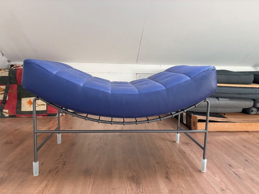 Deux fauteuils Leolux Volare avec repose-pieds